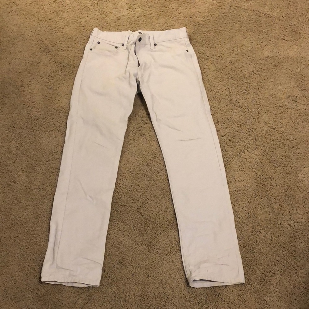 Tan Old Navy Khakis. Size 30/32 slim fit.